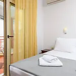 Roxani Hotel *