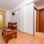 Roxani *