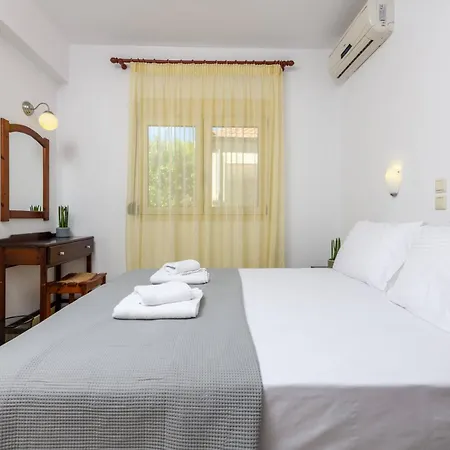 Roxani Hotel *