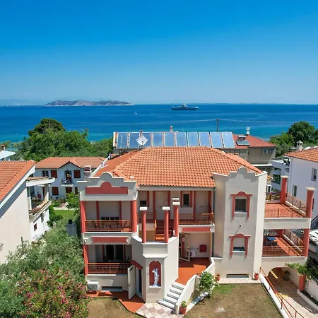 Roxani Hotel *
