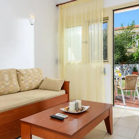 Roxani Hotel *
