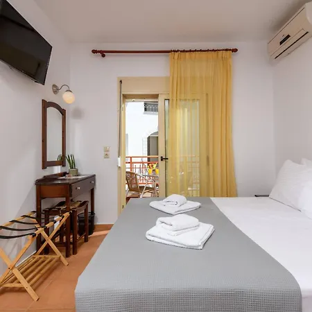 Hotel Roxani *