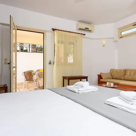 Roxani Hotel