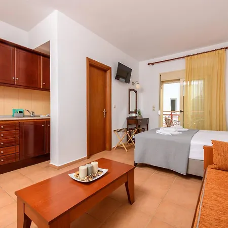 Roxani Hotel *