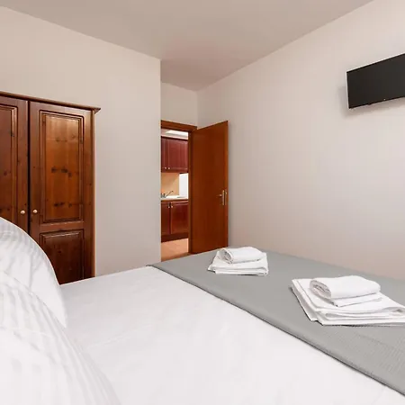 Roxani * Limenas (Thasos)